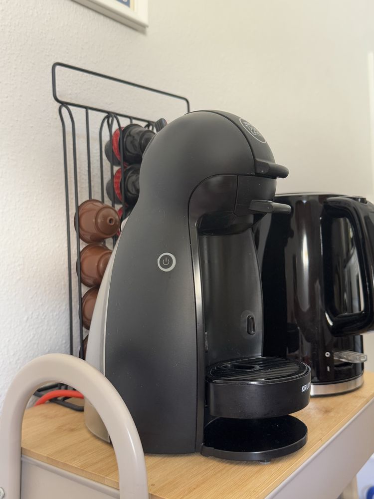 Máquina de Café KRUPS Dolce Gusto Picollo KP1000P9