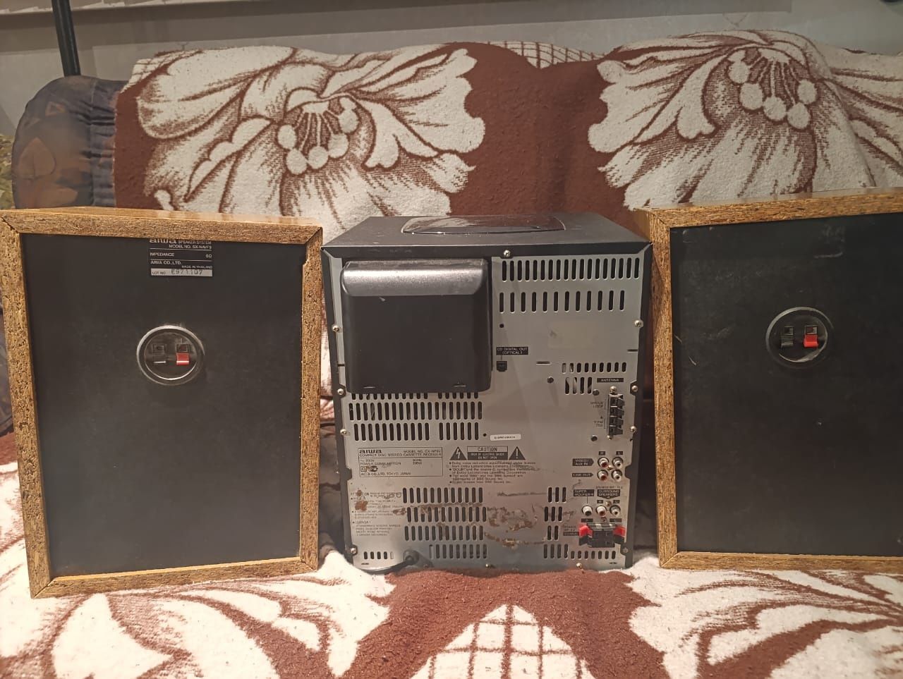 Акустика от Музыкального центра Aiwa Nsx F9. Звук! (только колонки!)