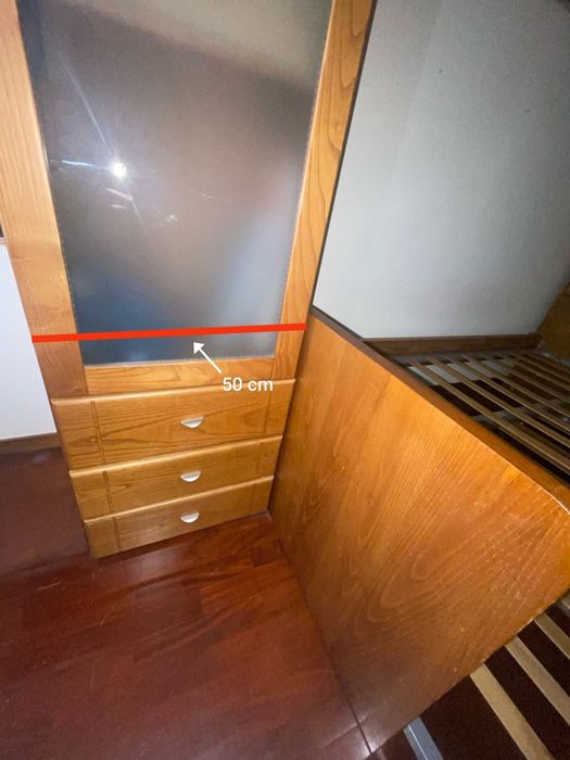 Estúdio+secretária+parteleiras