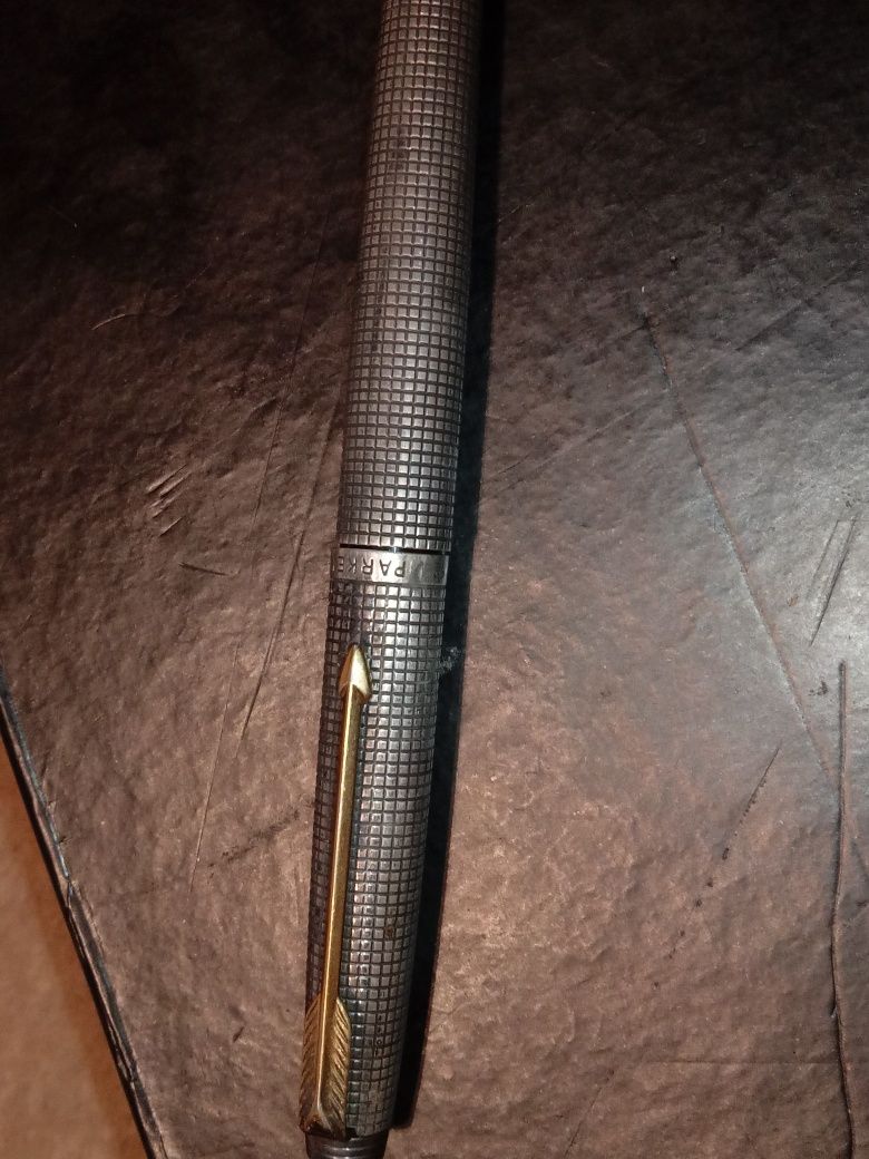 Caneta parker 75 em prata e ouro