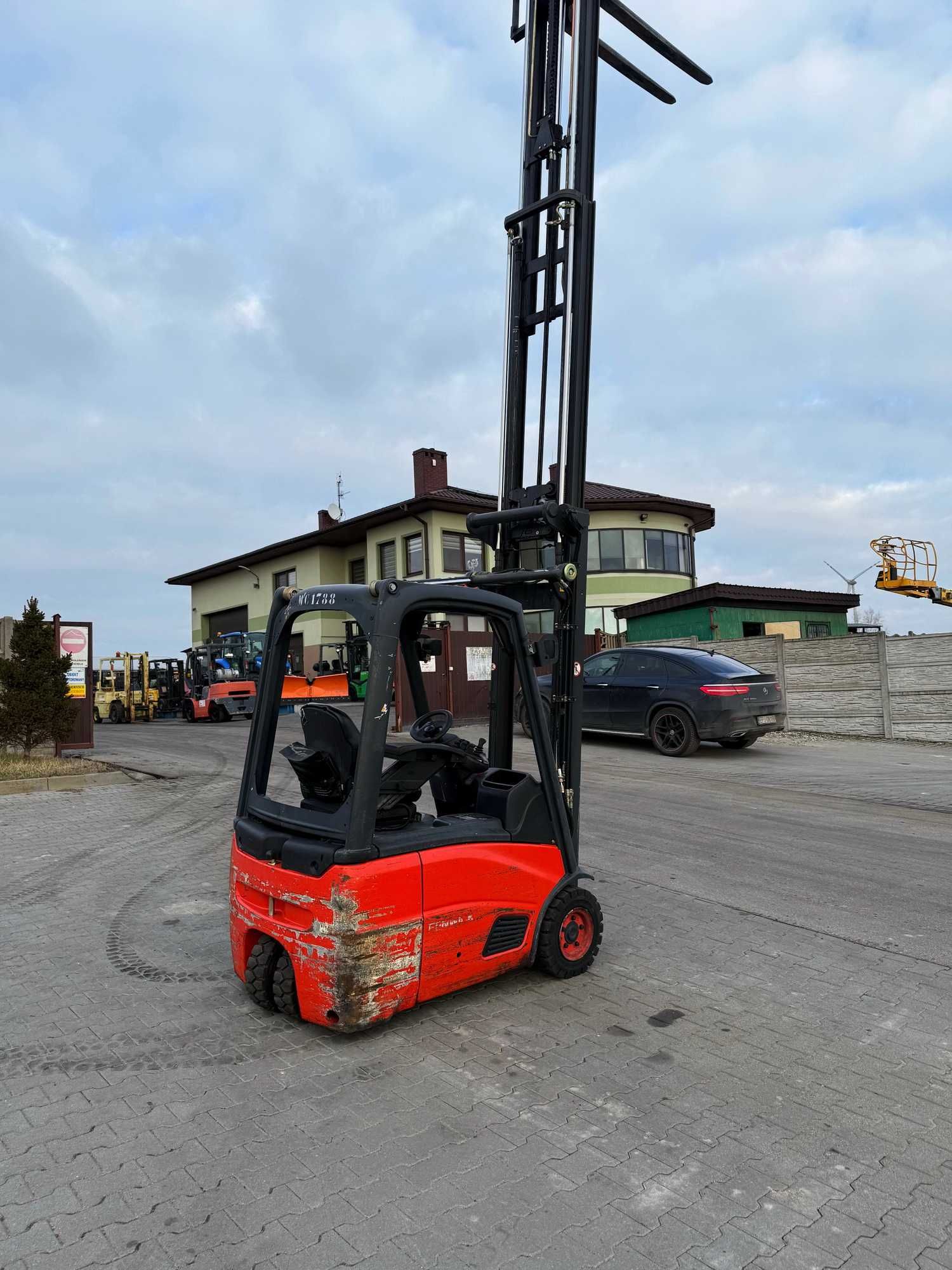 wózek widłowy elektryczny LINDE E15 Triplex 5.50m 1500kg przesuw 2009'