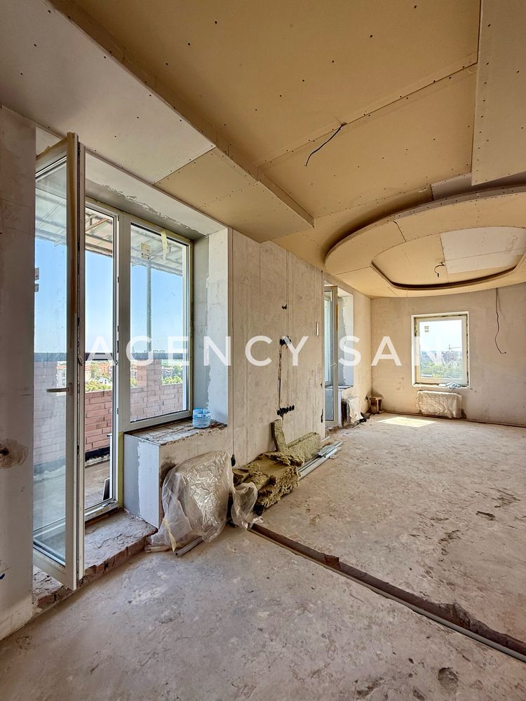 Продаж 1 квартири в Центрі 62м2