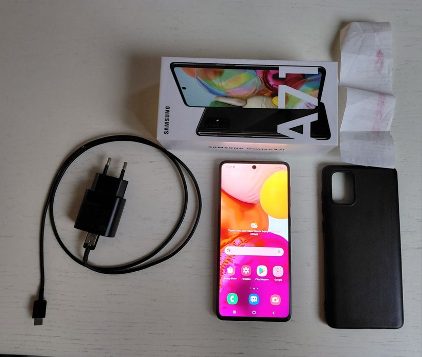 Телефон смартфон Samsung Galaxy A71 6/128