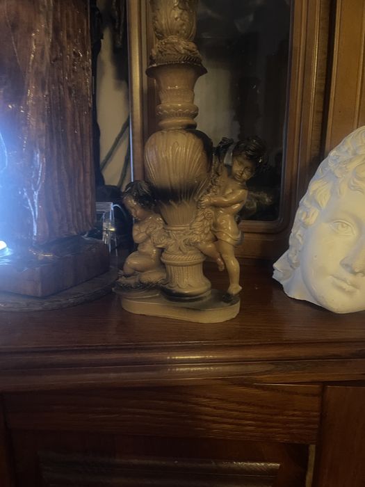 świecznik barok secesja cherubinki aniołki putto girlanda winorośl