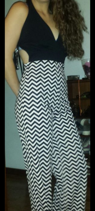 Macacão branco e preto