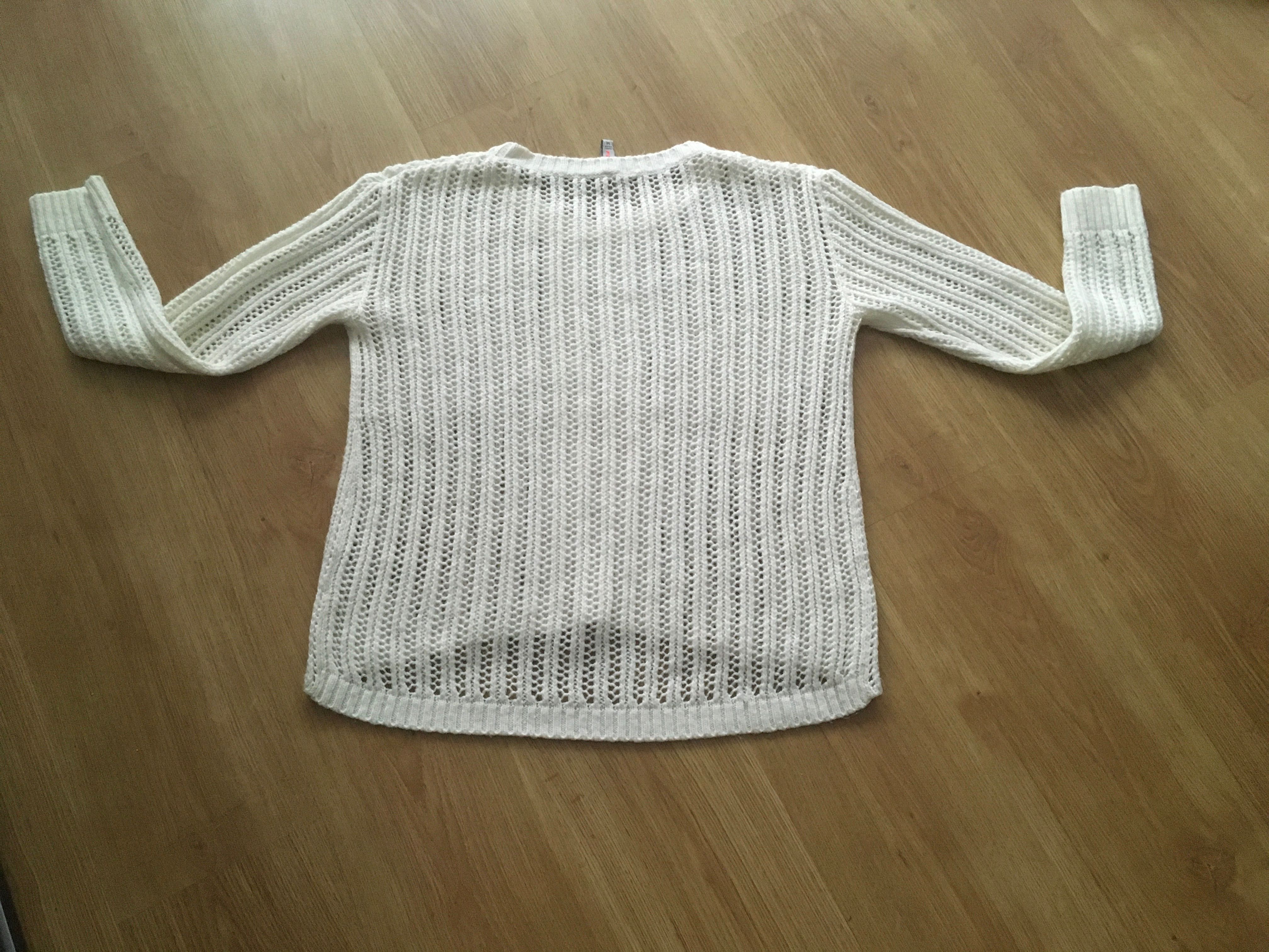 Sweter damski ecru luźny splot 38/M