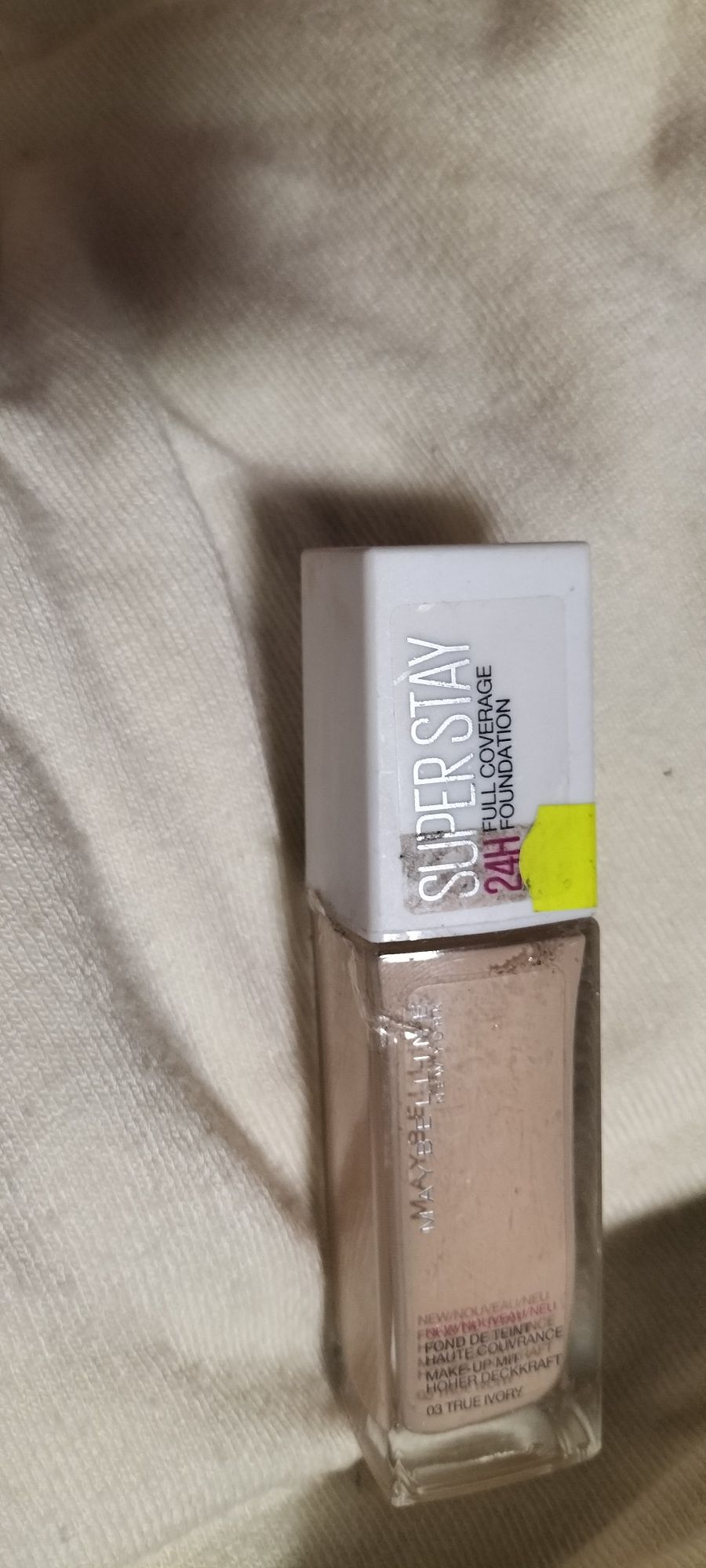 Podkład pod makijaż 03 True Ivory superstay fuul coverage. Maybelline