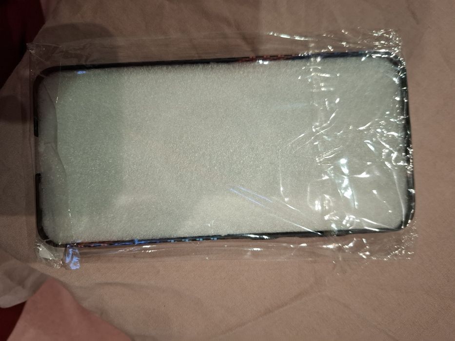 Продам чохол на Samsung S25+