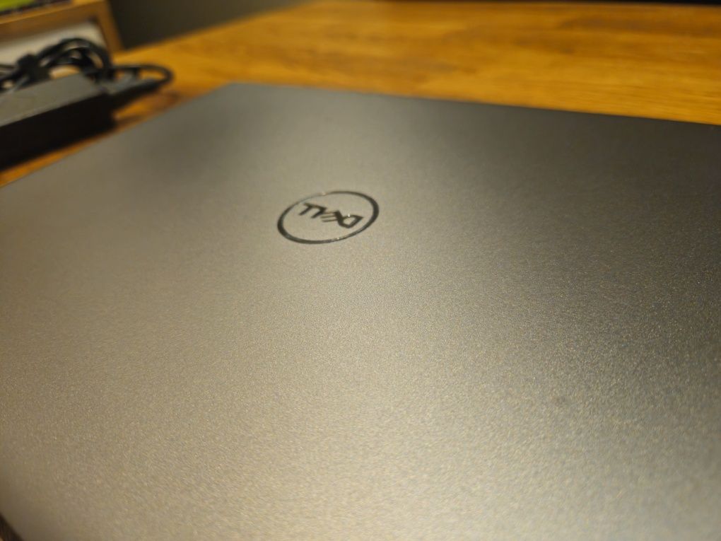 Dell Vostro 5415 Biznesowy Laptop 8GB 256Gb SSD AMD Ryzen 5 WIN 11 PRO
