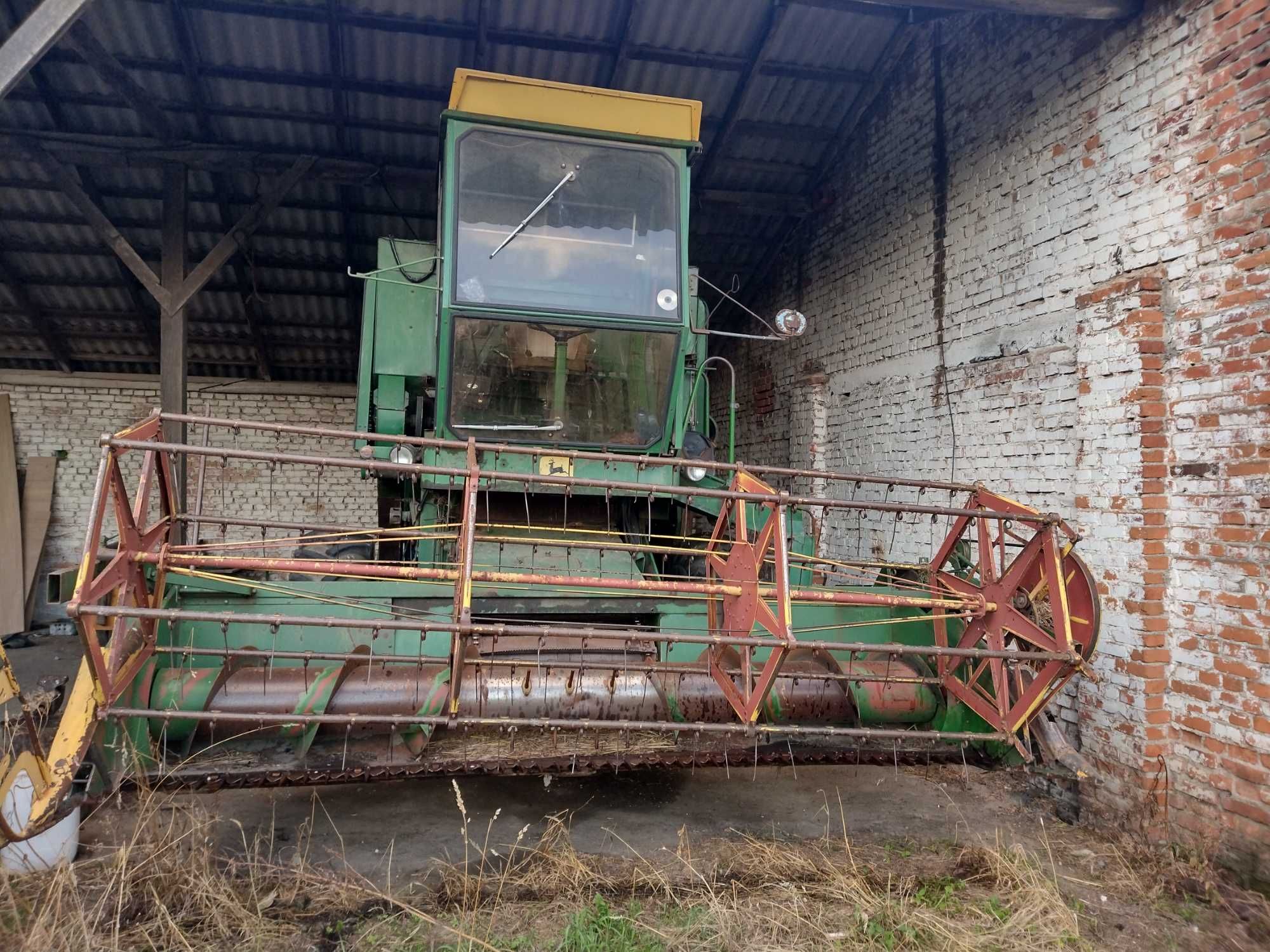 Комбайн  John Deere