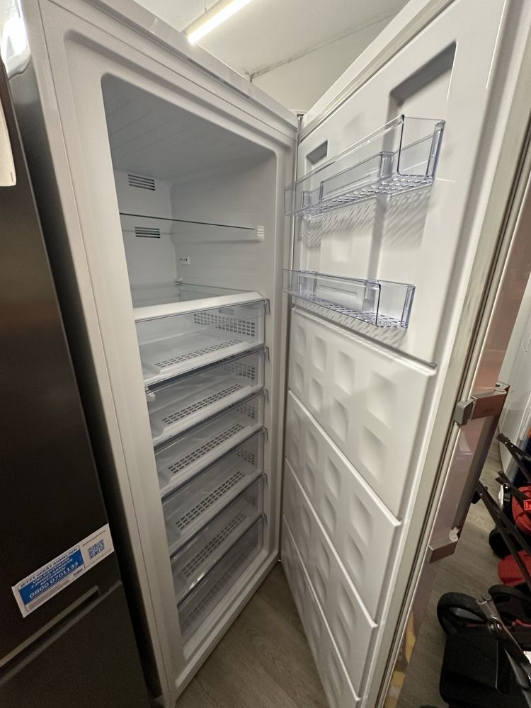 Arca vertical Beko