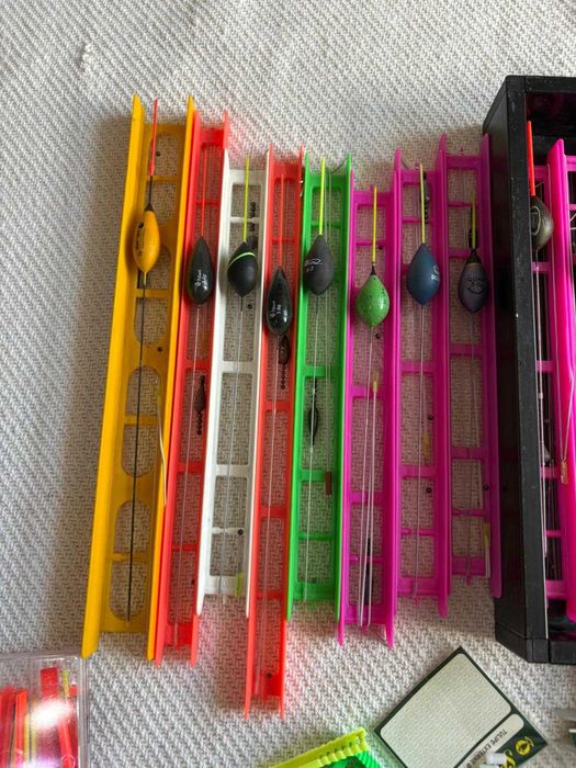 Zestaw spławików Mega Pack 27 sztuk, waga 3 g  + gratisy