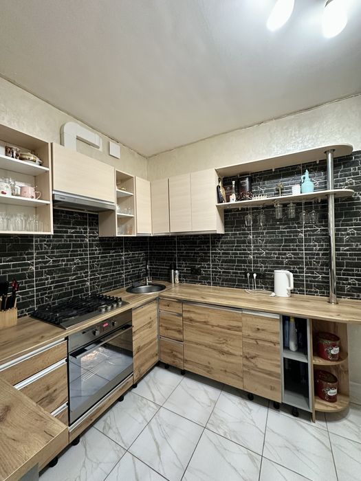 Квартира 2-кімн.у Луцьку з власним паркомісцем