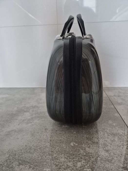 Kuferek Swiss stan bardzo dobry