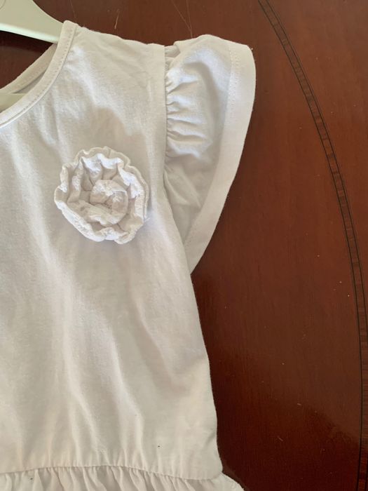 T shirt branca corte inglês com folho manga