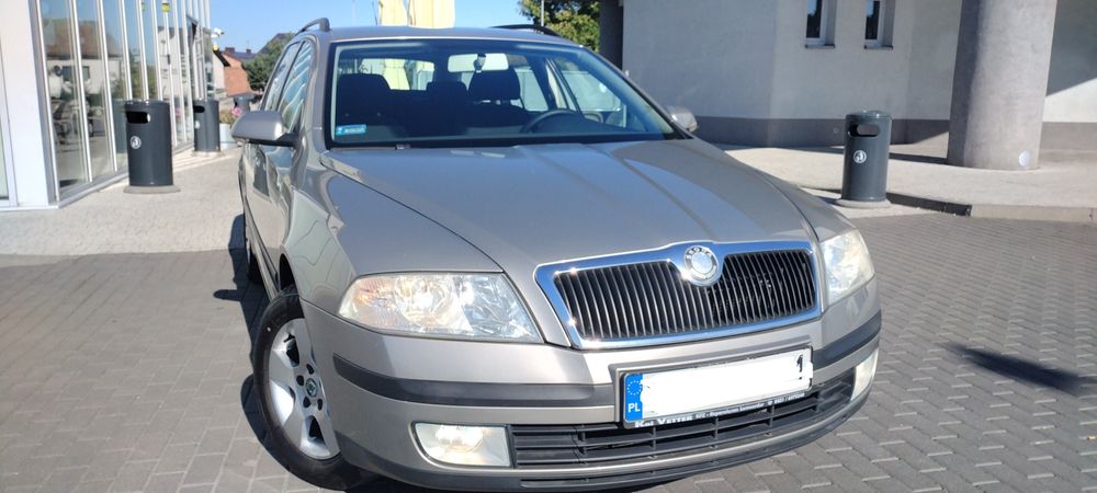 Octavia2  1,6 MPI Nowy GAZ przegląd za rok clima podgrz fotele tył prz