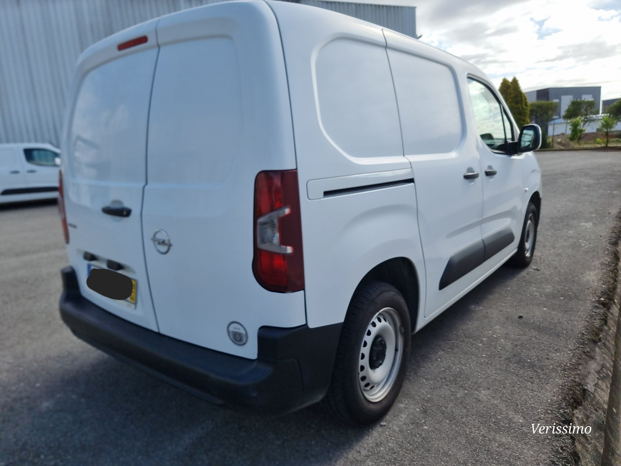 Opel Combo 2019 com IVA