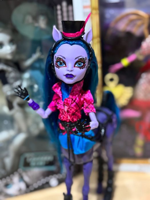 Monster high  Лагуна Меган Кло Авея і колазар