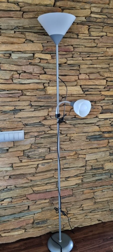 Candeeiro de pé para sala
