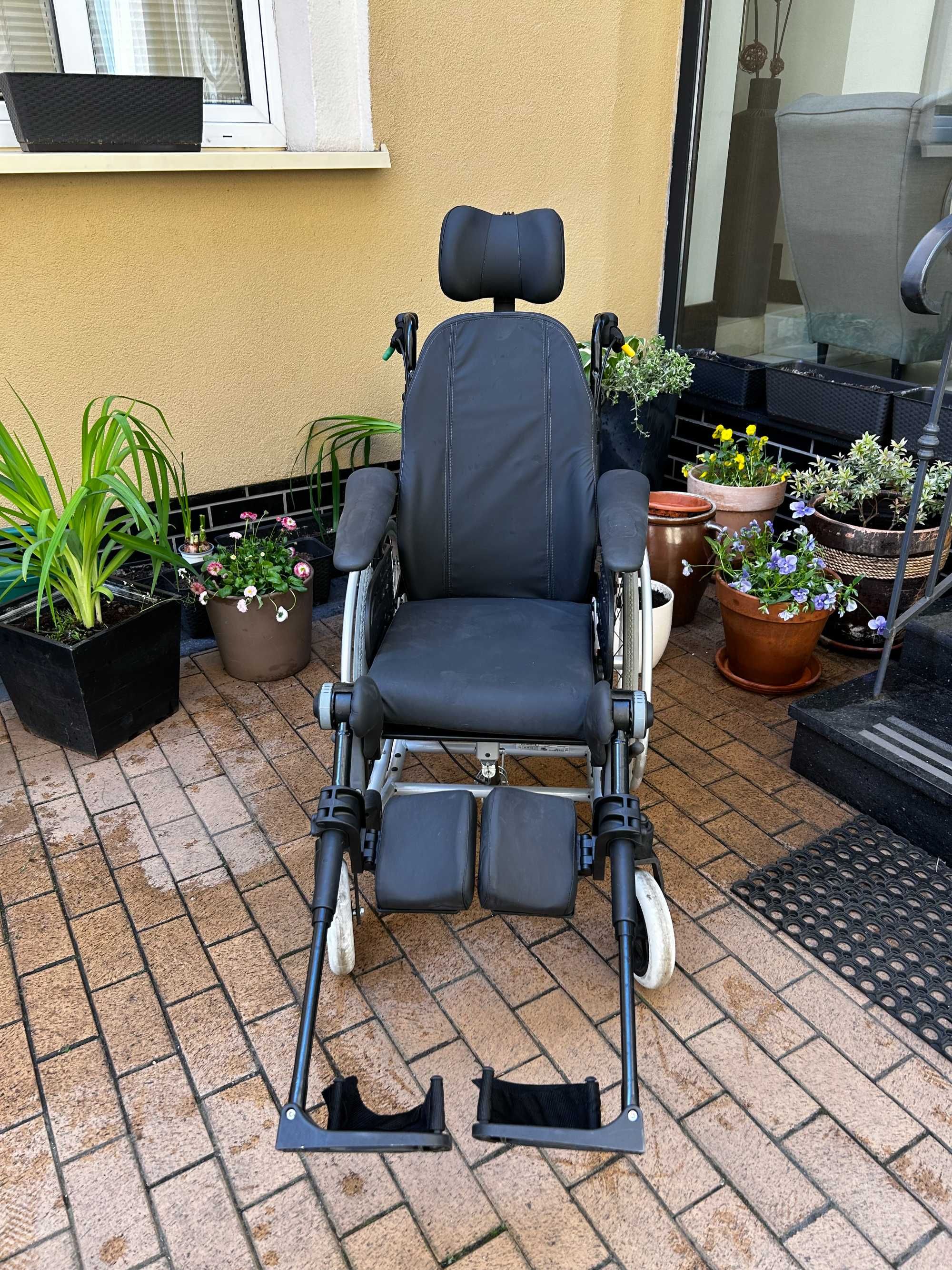 Wózek inwalidzki specjalny Rea Clematis