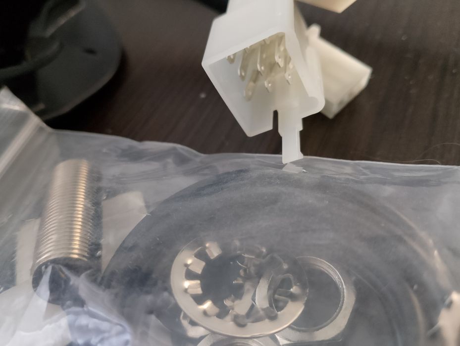 Licznik kilometrów i obrotościomierz motocyklowy uniwersalny