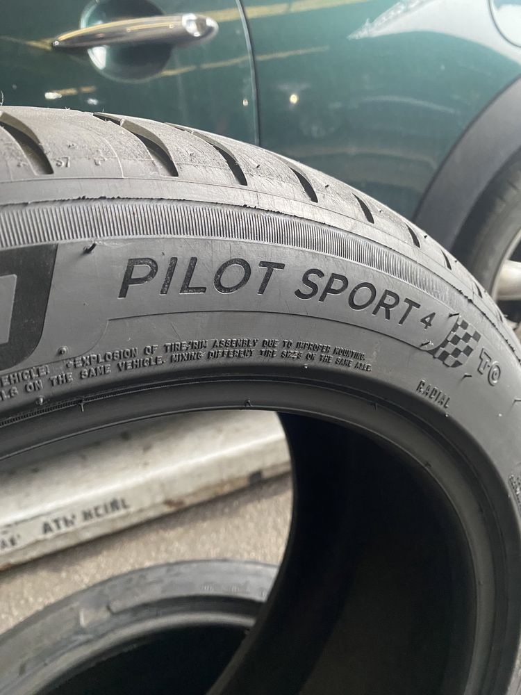 Pneus Semi-Novos 235/45/18 Michelin Pilot Sport 4