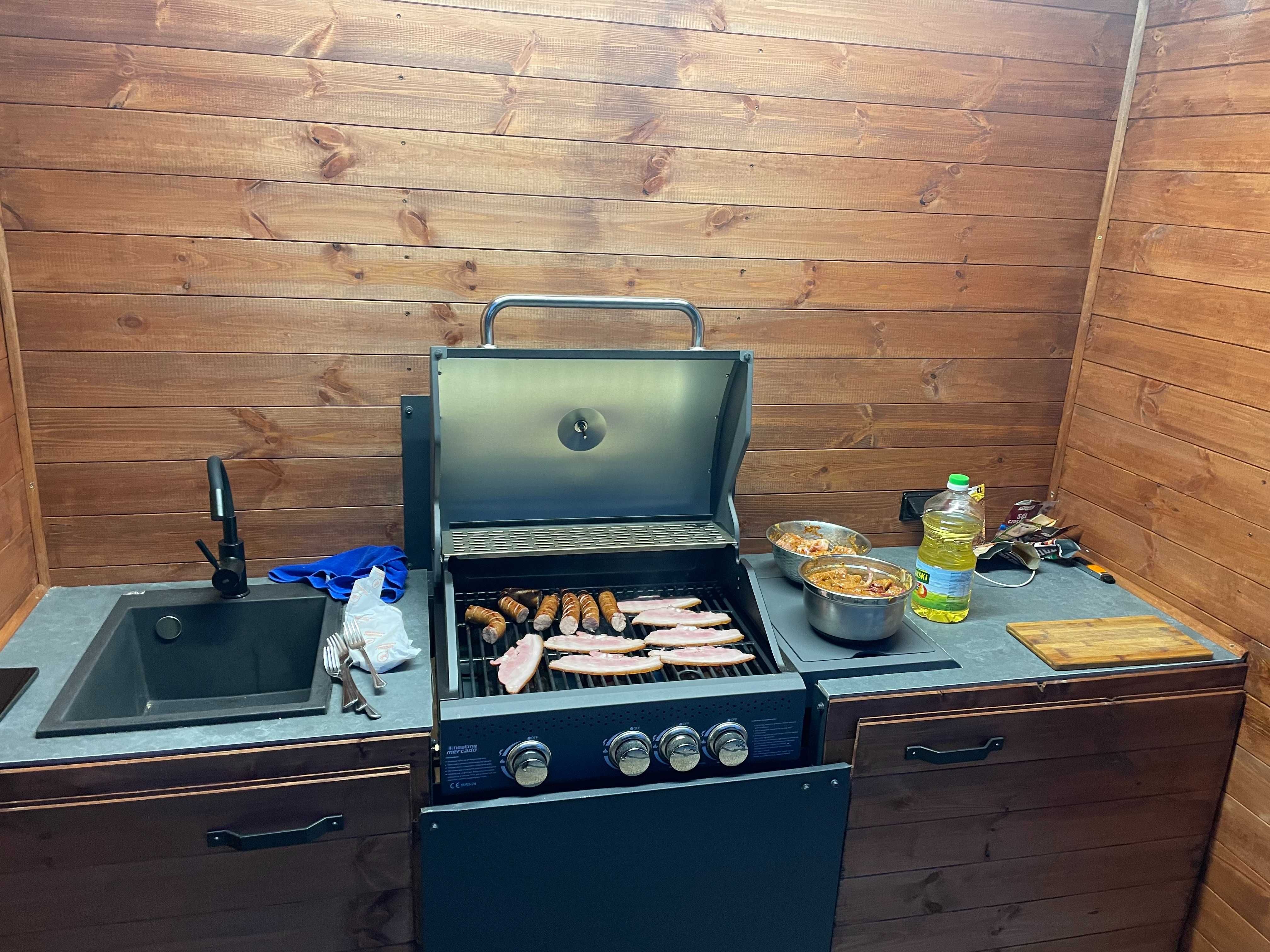 Nowoczesna zabudowa ogrodowa z grillem