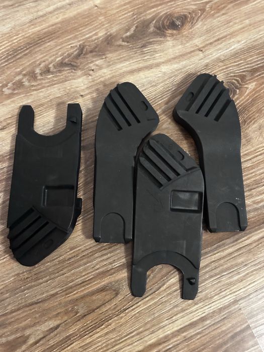 Maxi-Cosi CabrioFix 0–13 kg – fotelik z budką, dobry stan