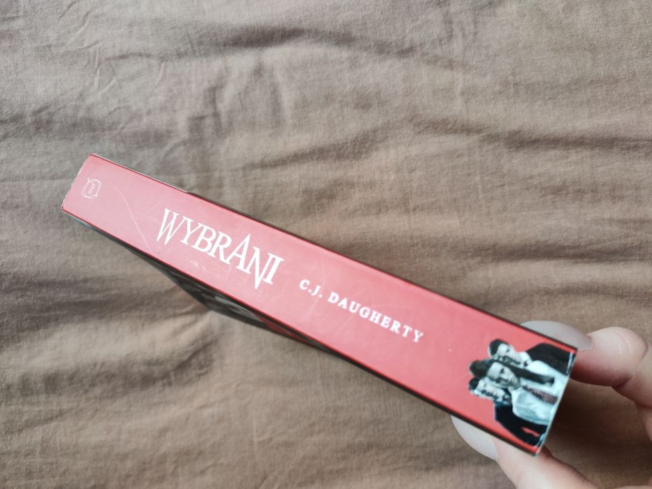 Książka młodzieżowa Wybrani - C.J Daugherty