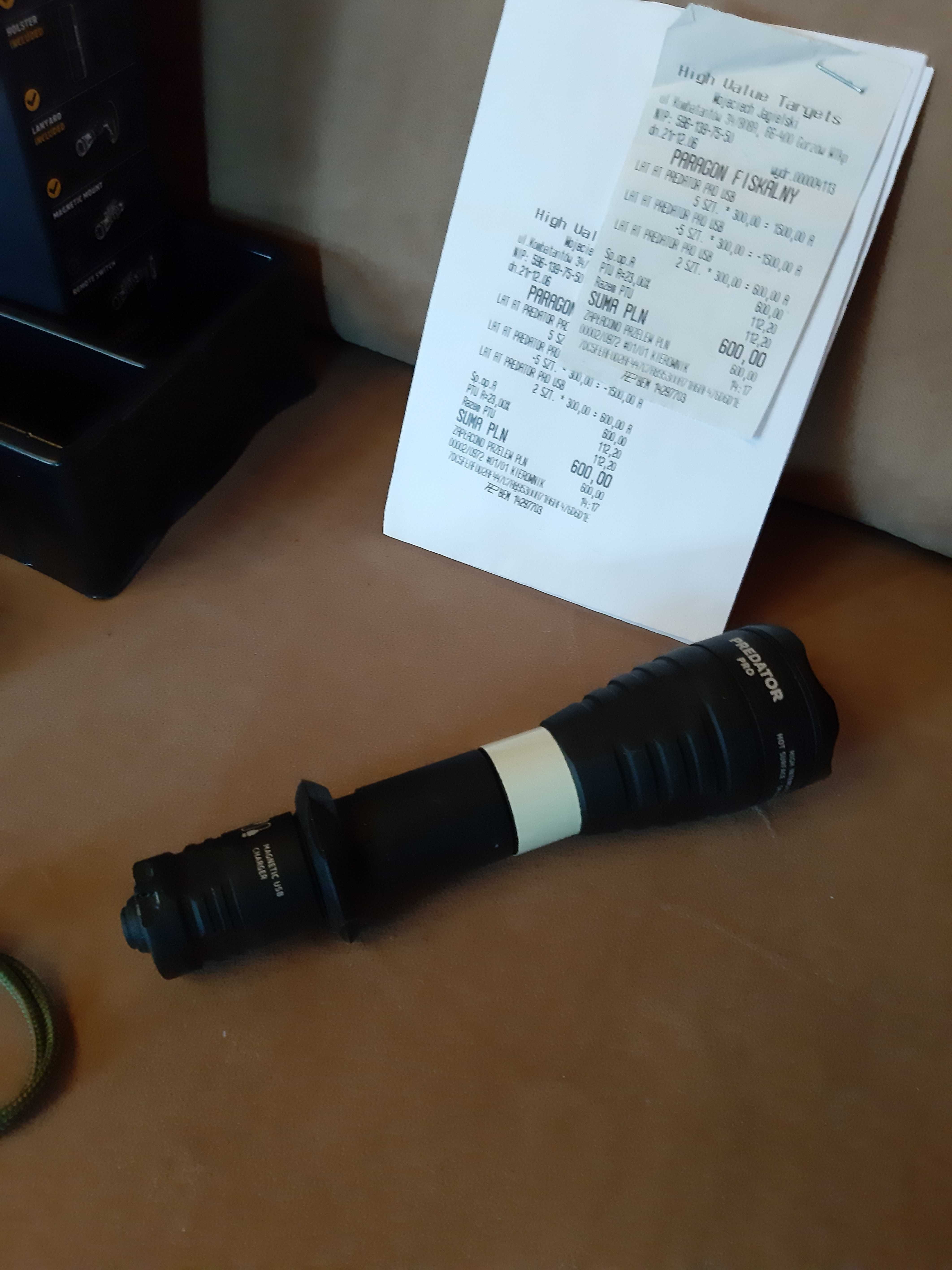 Latarka taktyczna Armytek Predator Pro Magnet USB Tactical Flashlight