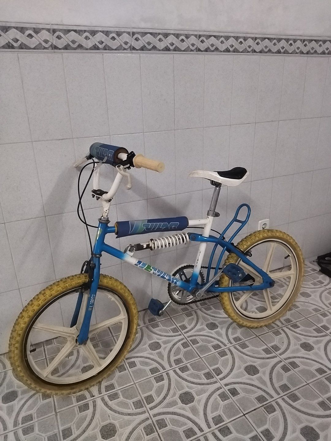Vendo bicicleta BMX Vilar