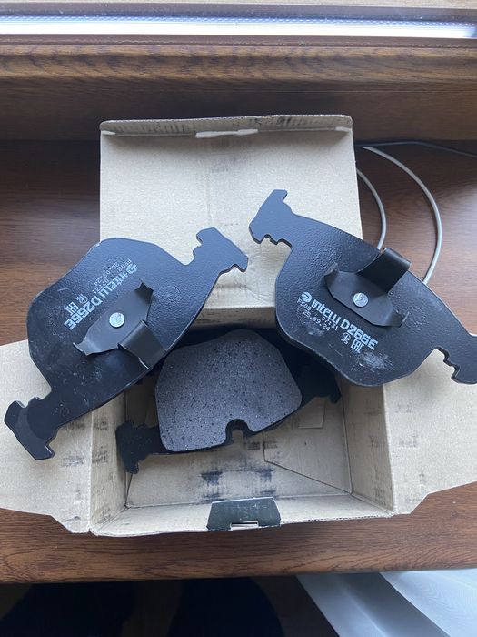 Тормозные колодки БМВ Х5 Е53