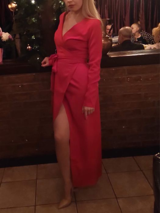 Червона нарядна сукня максі, S