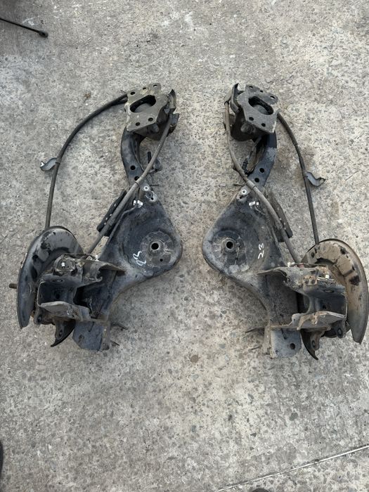 Ричаг Nissan Qashqai цапфа Ниссан супорт стойка Ніссан Кашкай балка