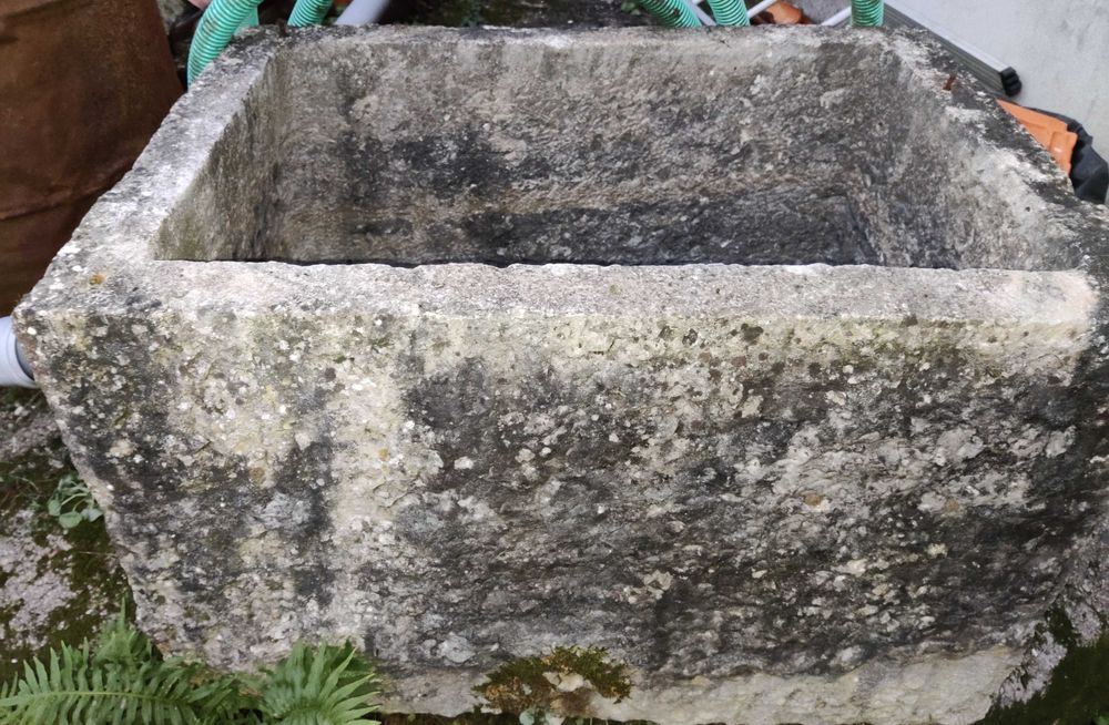 Pias/Bebedouros de Pedra