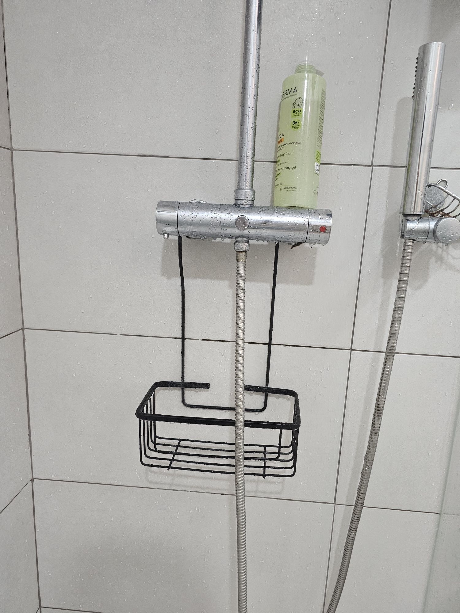 Cesto de duche torneira