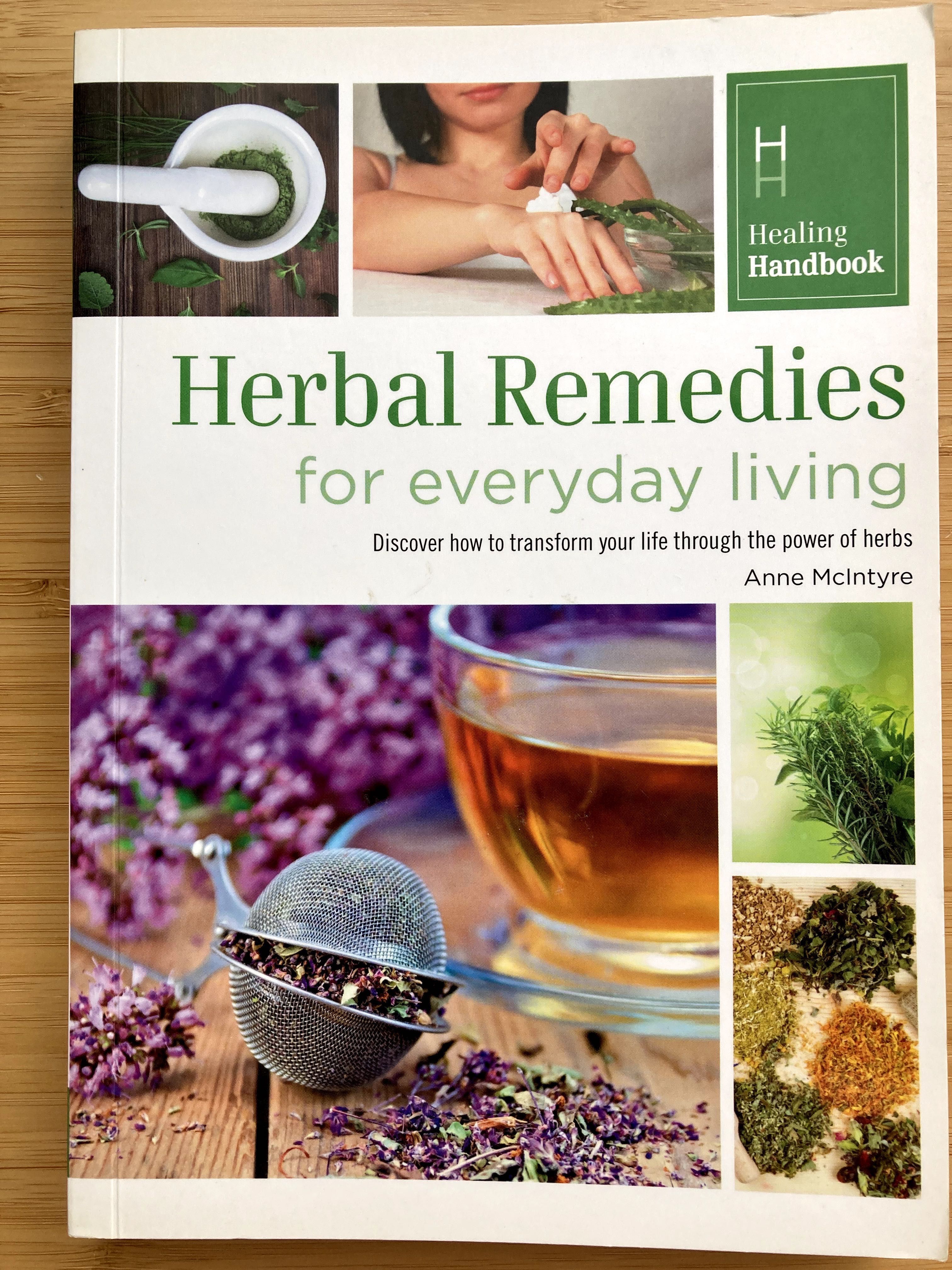 Livro sobre Plantas medicinais - Herbal remedies for everyday living