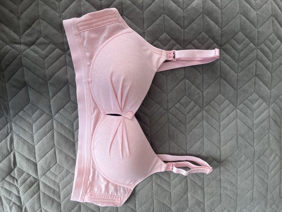 Новий бюстгальтер для годуючих мам