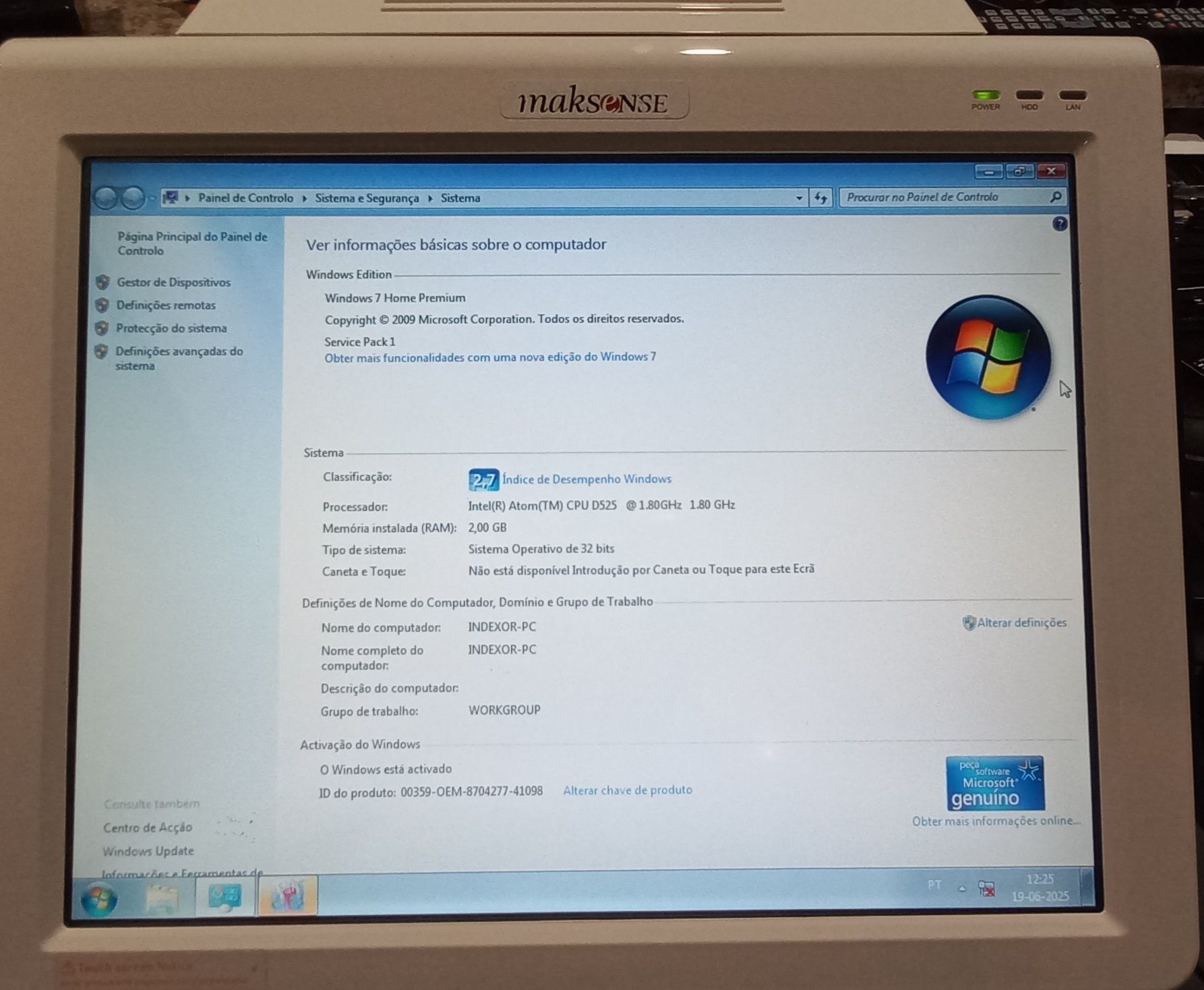 Computador de loja com impressora e scanner
