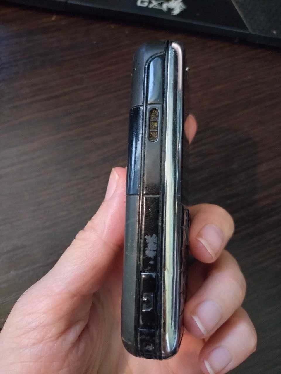 Легендарна Nokia 6233 в робочому стані