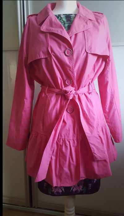 Klasyczny lekki elegancki płaszczyk kobiecy płaszcz jak modna kurtka