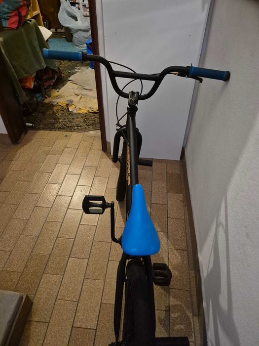 Bicicleta usada poucas vezes