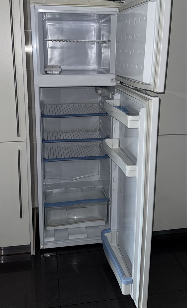 Frigorifico Indesit