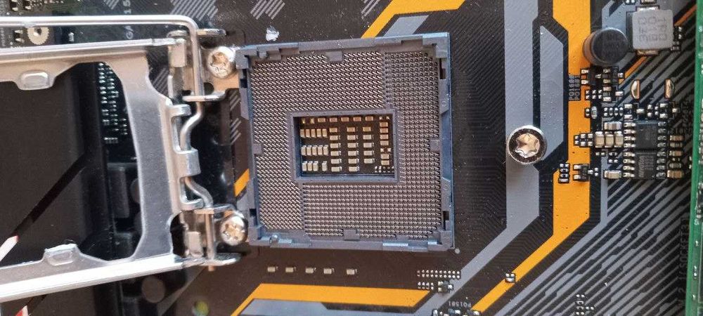 Комплект Asus TUF Z370 + SSD M.2 128Gb + SSD 250Gb