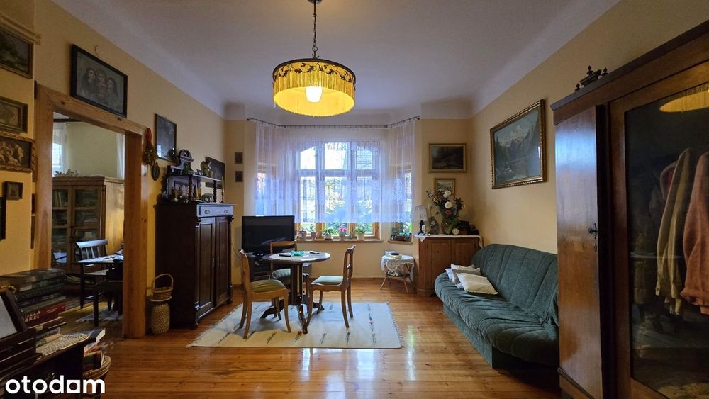 Willa poniemiecka w zabudowie bliźniaczej