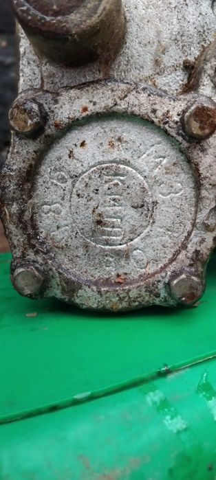 Редуктор роздаточний / роздатка .