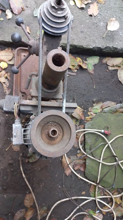 Продам  сверлильний  станок