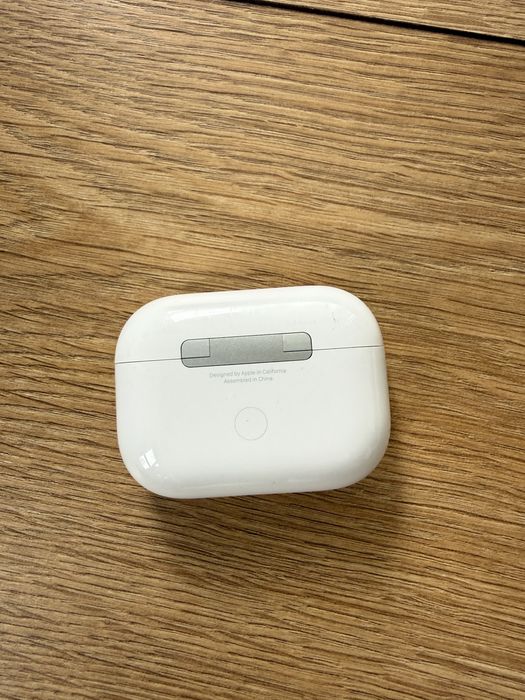 Oryginalne słuchawki Apple Airpods 2nd gen + etui Uniq