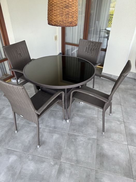 Meble ogrodowe stół 110 cm 4 krzesła ratan pcv