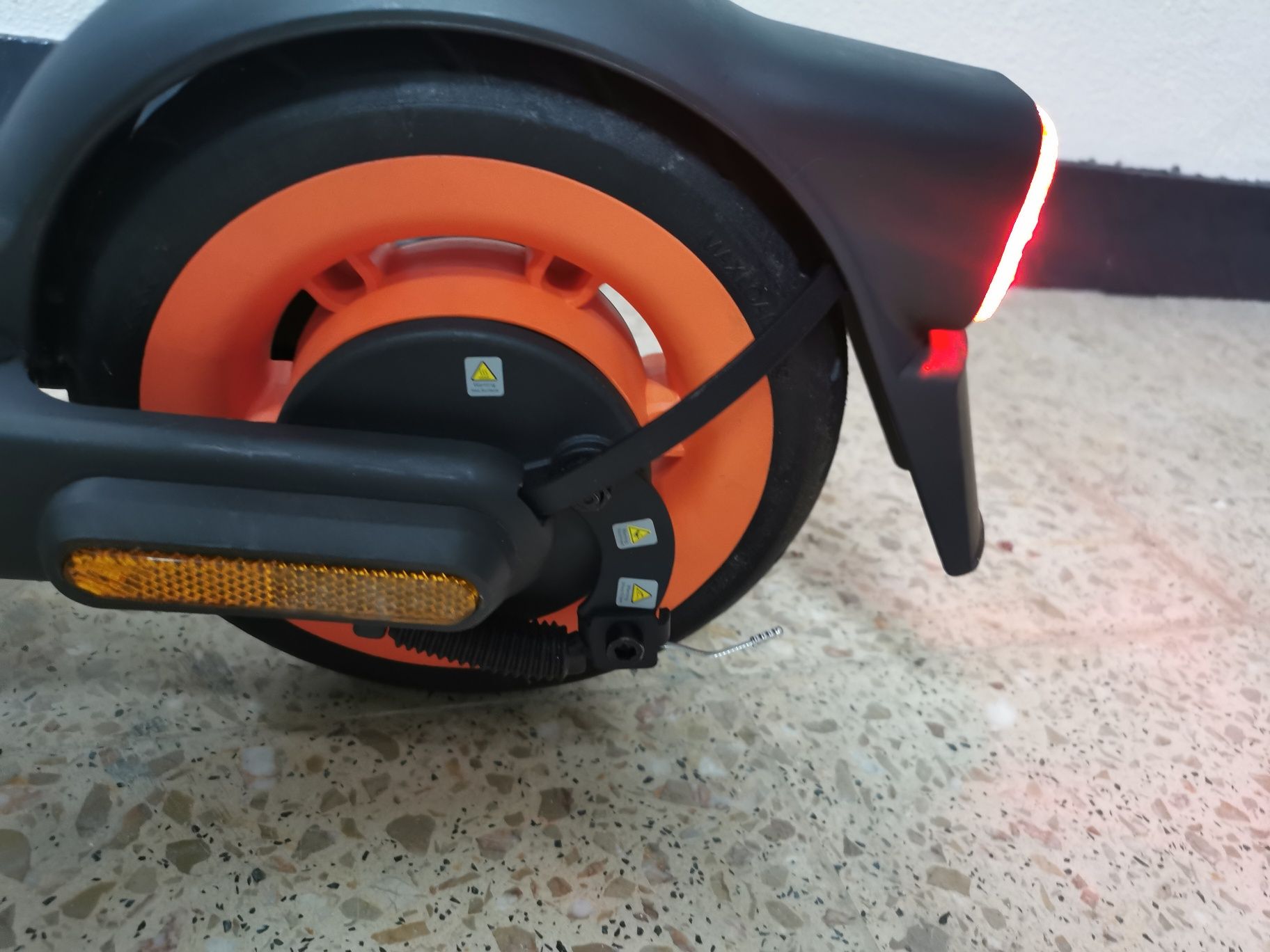Trotinete eléctrica  nova Xiaomi scooter 4 go